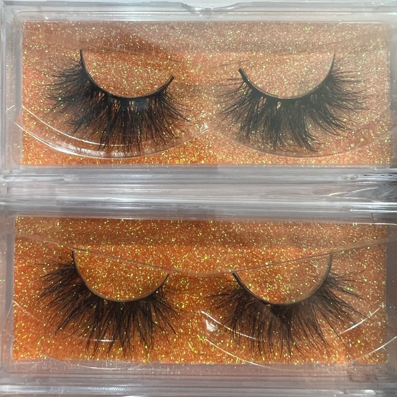 Mink Lashes (4 sets) - Picture 3 of 7